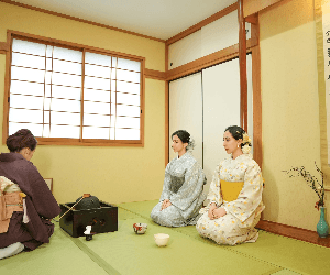 Kimono Rental and Tea Ceremony in Asakusa, Tokyo